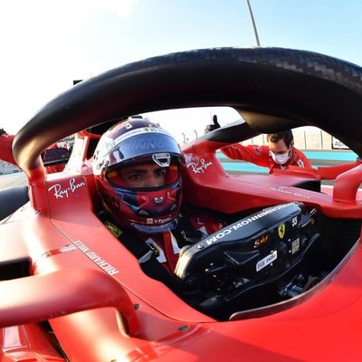 'Ferrari' pagarina līgumu ar Sainsu