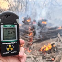 Pēc ugunsgrēka Černobiļas aizliegtajā zonā radiācijas līmenis 16 reizes pārsniedz normālo