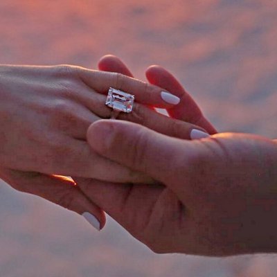 Дженнифер Лопес получила на помолвку кольцо за 4,5 миллиона долларов