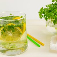10 идей для приготовления вкусных напитков, которые помогут тебе выпивать больше жидкости