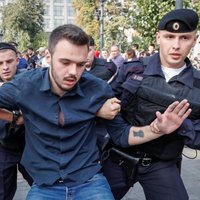 "Месилово" вместо слез радости. Марш в защиту Голунова в Москве расколол оппозицию