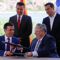 Grieķija un Maķedonija paraksta vēsturisku vienošanos par Maķedonijas jauno nosaukumu