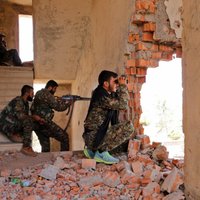 Курдские ополченцы отбросили боевиков ИГ в окрестностях Ракки