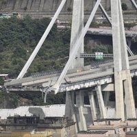 Traģēdija Itālijā: Dženovā sagruvis liels tilts