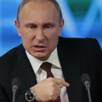 Putins lūdz parlamenta atļauju karaspēka ievešanai Krimā