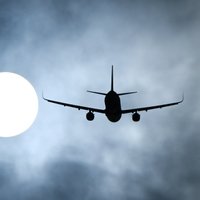 Valdība vienojas slēgt Latvijas gaisa telpu Krievijas lidmašīnām