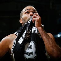 'Spurs' basketbolisti NBA čempionātā izcīna 15.uzvaru pēc kārtas