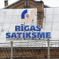 "Это что-то из 90-х": в соцсетях предлагают свои варианты логотипа Rīgas satiksme