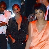 Video: Bejonsas māsa liftā piekauj Jay Z