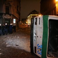 Погромы 13 января: под суд пойдет женщина, кидавшая булыжники в полицию