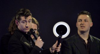 Главные награды Brit Awards получили Arctic Monkeys