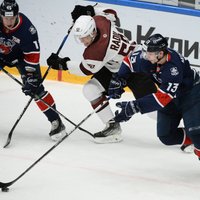 Rīgas 'Dinamo' pēcspēles metienos Ņižņijnovgorodā pārtrauc sešu zaudējumu sēriju