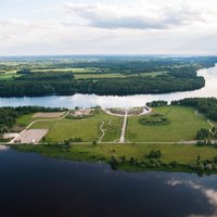 'Latvijas valsts meži' ziedos Likteņdārzam vēl 100 000 eiro no peļņas