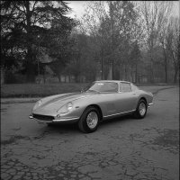 Atklāj un restaurē Stīvam Makvīnam piederējušo 'Ferrari 275 GTB4'