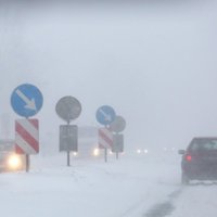 Trešdien Rīgā un tās apkārtnē notikuši 64 satiksmes negadījumi