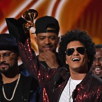 'Grammy' ceremonijā triumfē Bruno Marss