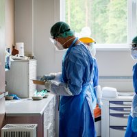 Ar Covid-19 pamatdiagnozi Latvijas stacionāros patlaban ārstējas 498 pacienti