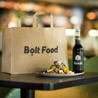 Rīgā darbu sāk jauna ēdienu piegādes platforma 'Bolt Food'