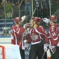 Rīgas 'Dinamo' sezonu sāk ar uzvaru pār divkārtējiem Gagarina kausa ieguvējiem 'Ak Bars'