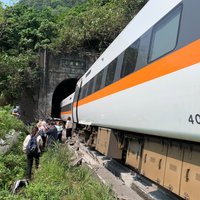Taivānā vilciena avārijā gājis bojā vismaz 51 cilvēks (plkst. 17:19)