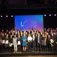 Foto: Latvijas Dizaina gada balvu 2018 iegūst 'RIGA IFF vizuālā komunikācija un vides objekti'