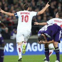 Ibrahimoviča četri 'goli' palīdz 'Saint-Germain' izcīnīt graujošu uzvaru