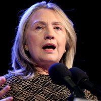 Klintone Ņujorkā paplašina savu priekšvēlēšanu kampaņu ASV prezidenta vēlēšanām