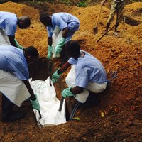 EP aicina izmantot militārus līdzekļus Ebolas vīrusa izplatības ierobežošanai