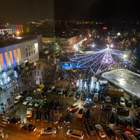 Foto: Kā Ziemassvētku gaidās saposusies Daugavpils