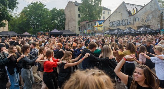 ФОТО: сезон летних фестивалей закрыл ежегодный Ezīšfests