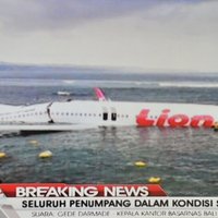 Vairāk nekā 100 pasažieru pārcieš lidmašīnas nogāšanos Bali jūrā