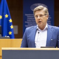 EP atceļ deputāta imunitāti Ušakovam