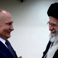 Roberts D. Kaplans: Irāna un Krievija brūk. Kādas briesmas gaida pēc tam