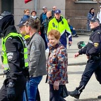 Policija aizturējusi un pēcāk atbrīvojusi Tatjanu Ždanoku