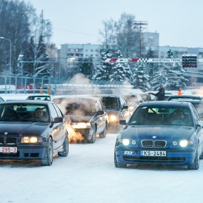Rīgas Ziemas kausā starp uzvarētājiem drifta čempions Eglīte un autokrosa leģenda Bujāns