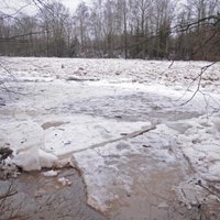 В Даугавпилсе вода превысила критическую отметку, есть угроза затопления