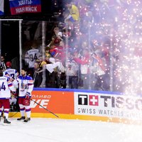 Хоккеисты России покинули лед во время церемонии награждения канадцев