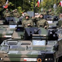 Polija uz Baltkrievijas robežu nosūtīs papildu 2000 karavīru