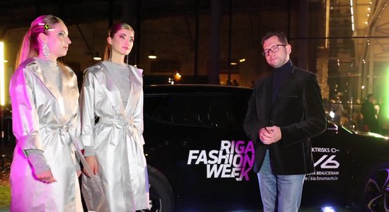 Video: Rīgas mode satiek 'Kia EV6' elektromobili