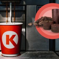 'Circle K' un Latvijas jaunuzņēmums kafijas biezumus pārstrādās briketēs