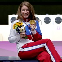 Россиянка Бацарашкина выиграла второе золото Токио в стрельбе, Рашмане — 37-я
