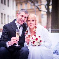 Foto: Trīs pāri apprecas 'aklajās kāzās' TV3 šovā