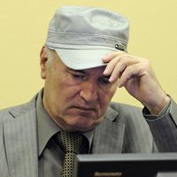 'Bosnijas miesniekam' Mladičam piespriež mūža ieslodzījumu