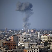 Notikusi pamatīga Gazas bombardēšana un sauszemes reids