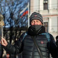 ФОТО: В Риге и Даугавпилсе прошли пикеты в поддержку Навального