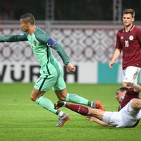 Урок в Риге от чемпионов Европы и сенсация в Андорре, опускающая Латвию на последнее место