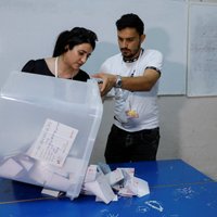 Referendumā par izmaiņām Tunisijas konstitūcijā bijusi zema vēlētāju aktivitāte