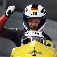Vācijas bobslejistes atkārto tautiešu panākumu un izcīna zeltu Phjončhanas olimpiskajās spēlēs