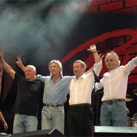 Участники Pink Floyd подали в суд на рекорд-лейбл