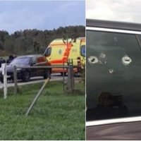 Internetā publicētas fotogrāfijas ar svētdien Aizputes novadā sašauto auto